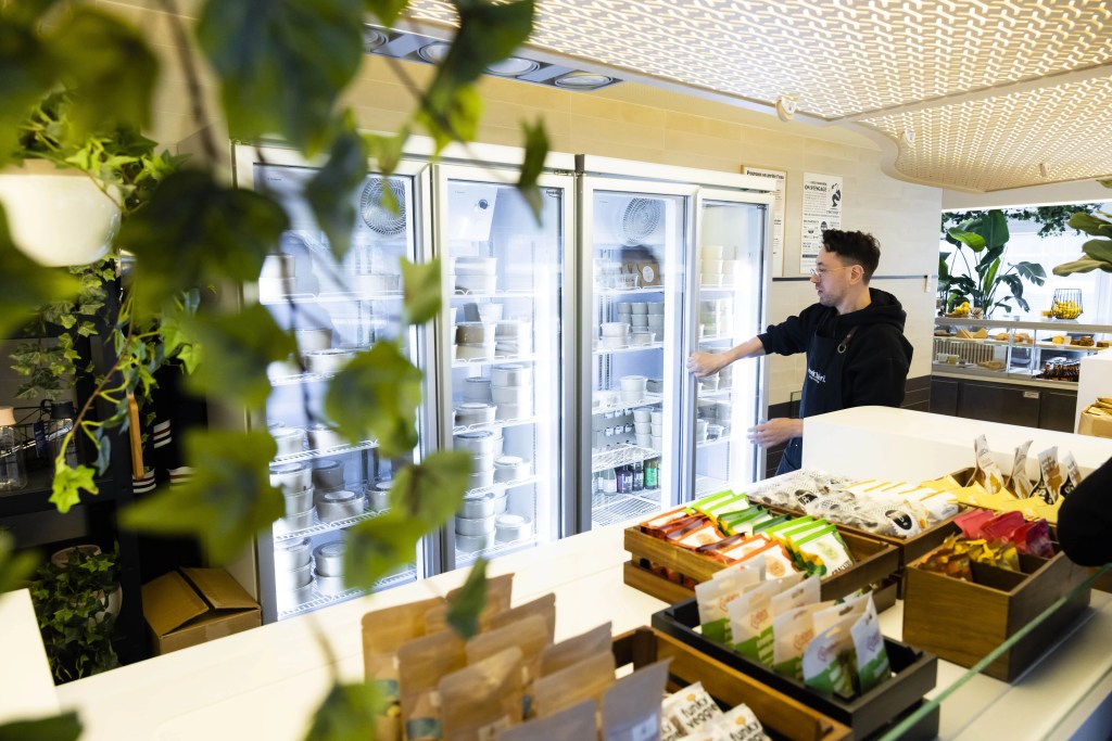 alimentation et bien-être au travail avec un comptoir FoodChéri